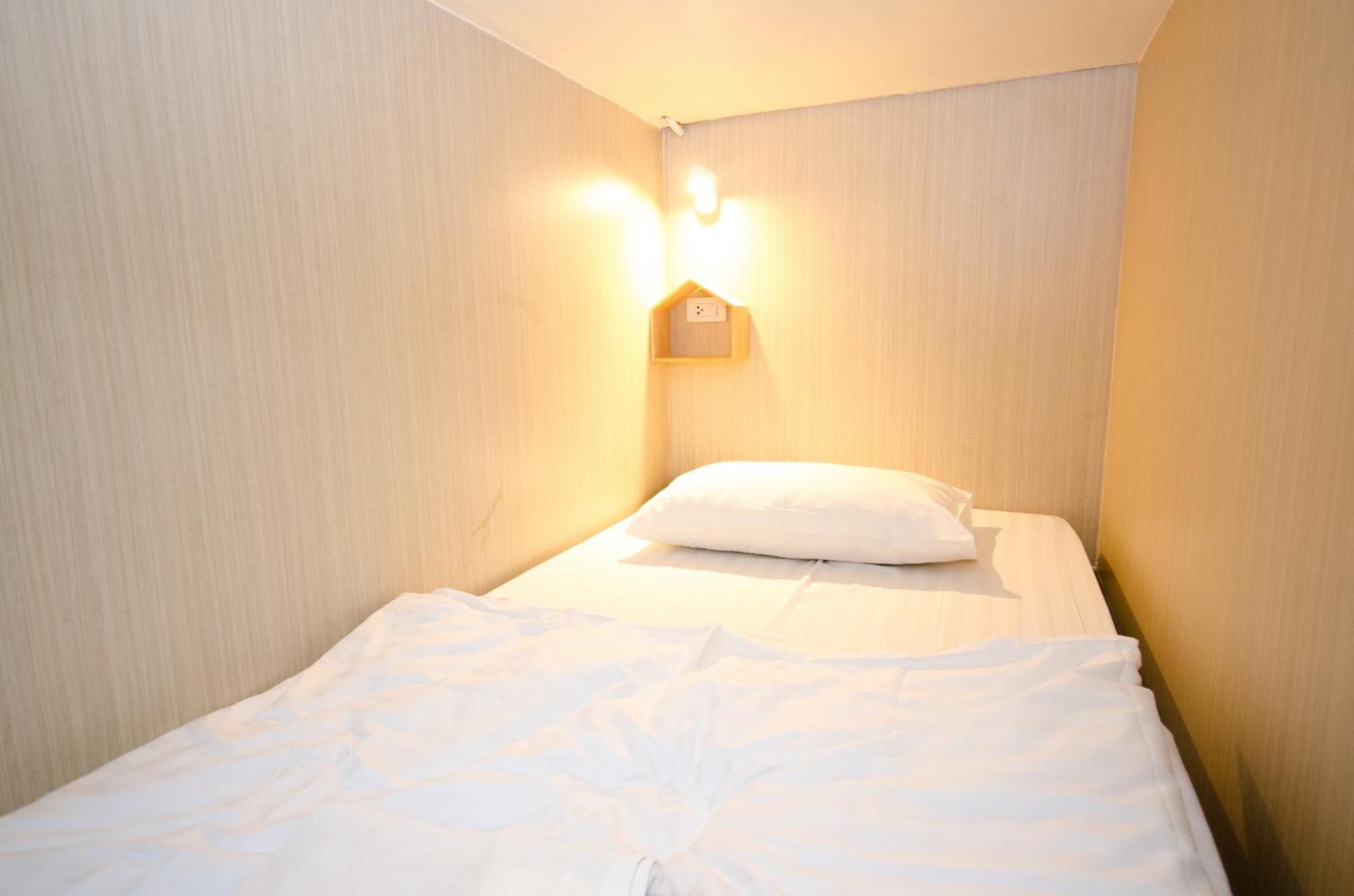 Bed 8-Bed Mixed Dormitory Room